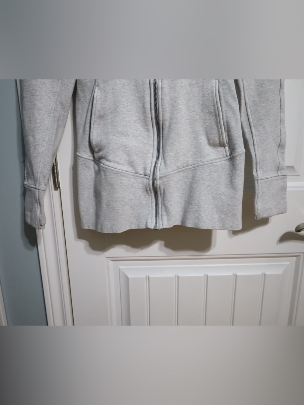 Lululemon Hooded Radiant Jacket Heathered Core Ultra Light Grey Womens Size 6 - Picture 3 of 10